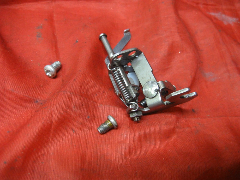 Singer 603E Touch & Sew Sewing Machine Bobbin Winder Push Button VINTAGE