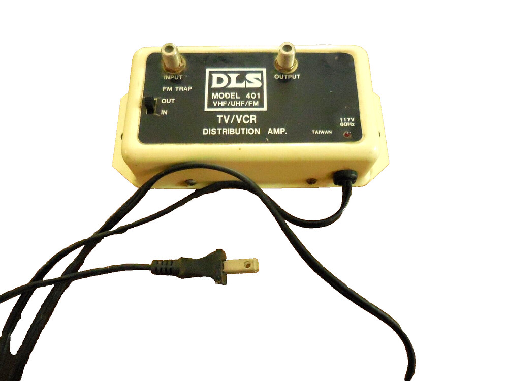 DLS Model 401 TV/VCR Distribution Amp
