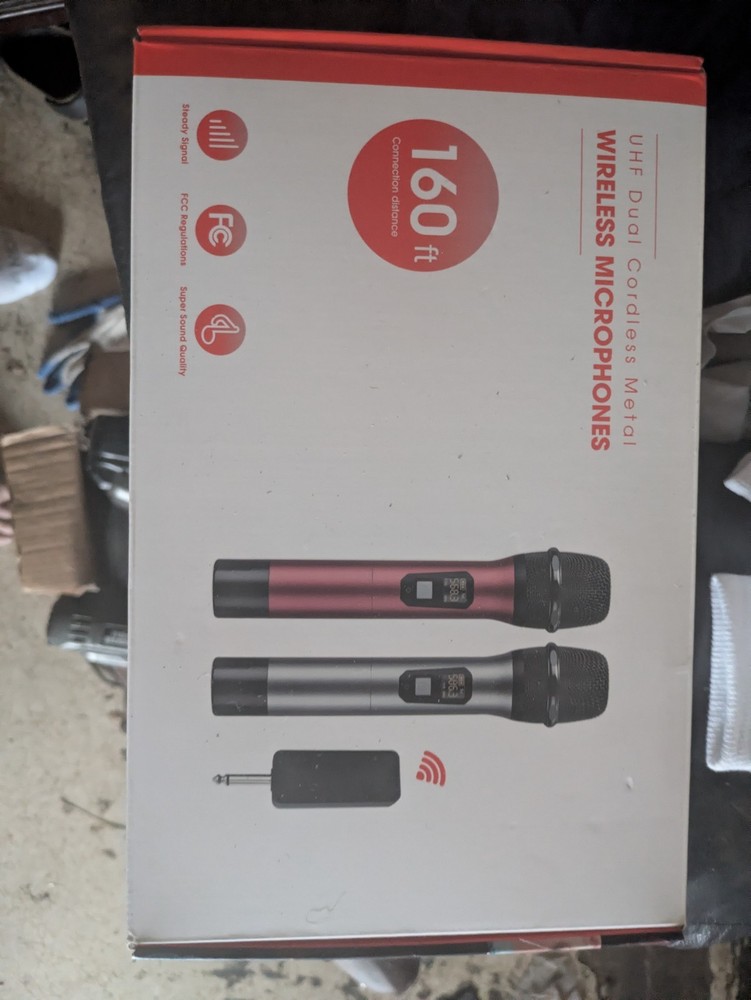 Professional UHF Rechargeable Wireless Microphone System + Auto-Connect Receiver