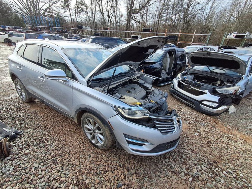 Fuse Box Engine Fits 15-16 MKC 2716607