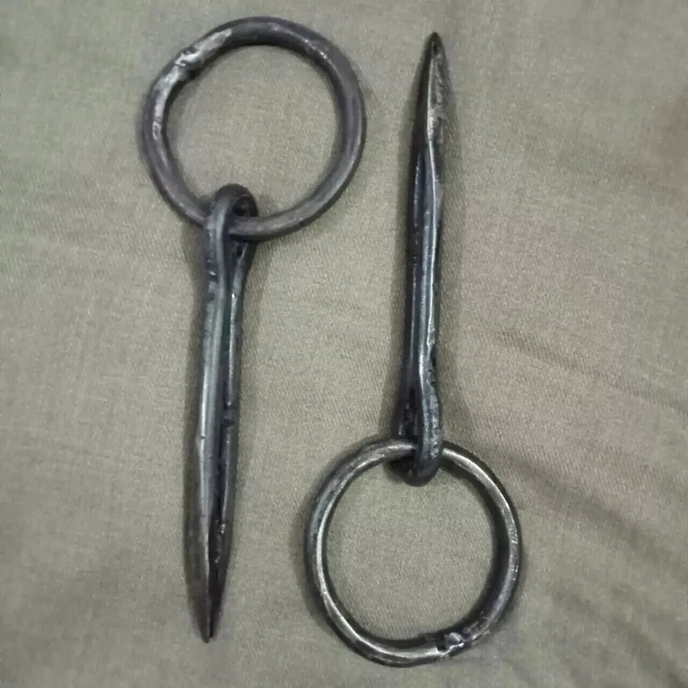 2 Pieces Wrought Iron Tethering Ring on Pin Game Hook Blacksmith Hardware