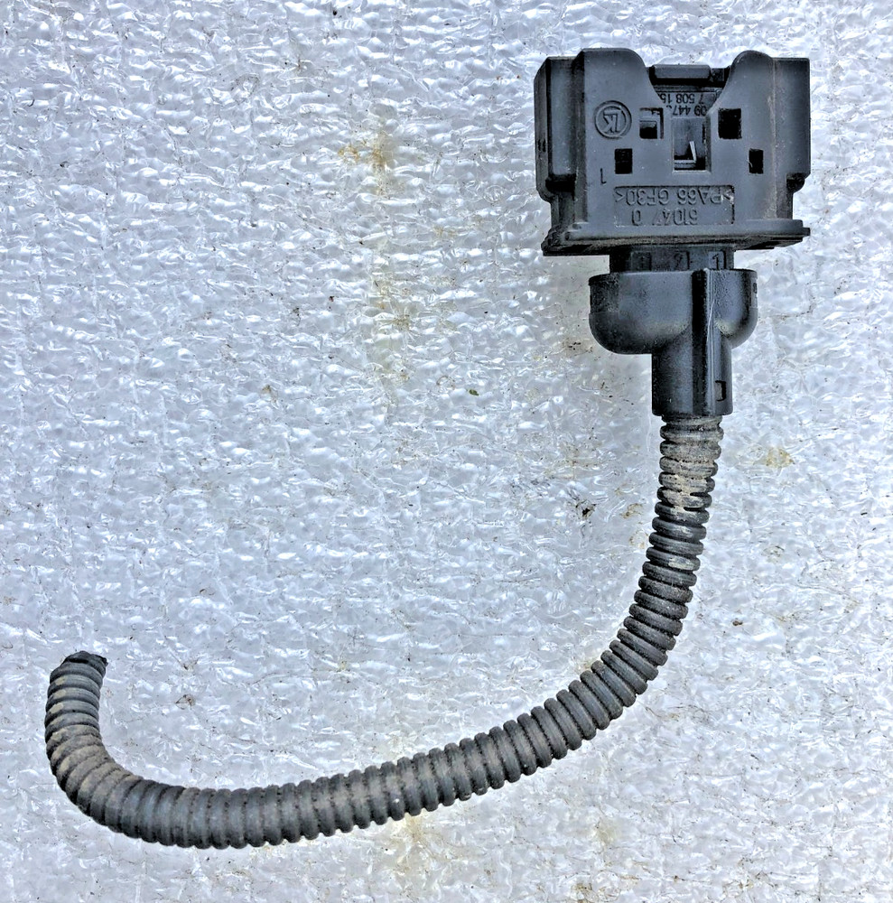 GENUINE BMW ENGINE OIL LEVEL SENSOR CONNECTOR PIGTAIL OEM