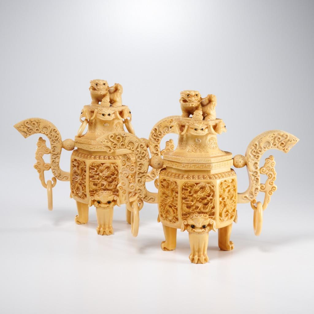 Pair Vintage Carved Resin Chinese Incense Censer Burner Foo Dogs Ornate READ