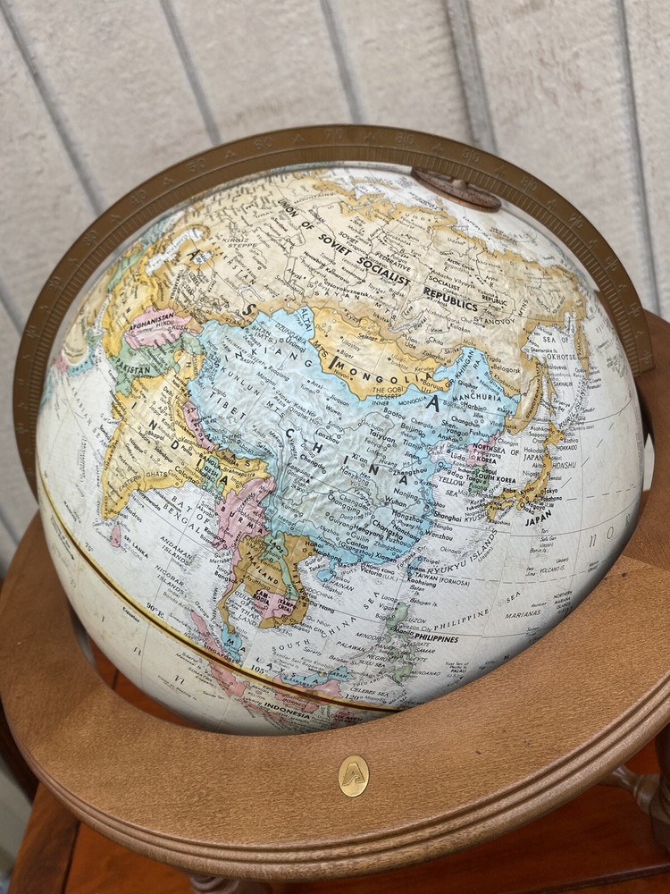 65193 REPLOGLE Table Top World Globe Atlas