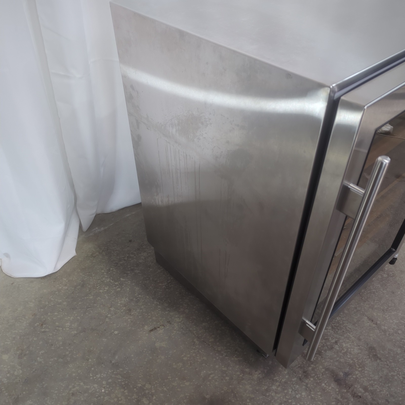 2014 Sub-Zero 424FS 24" Stainless Steel Standalone/Undercounter Wine Cooler