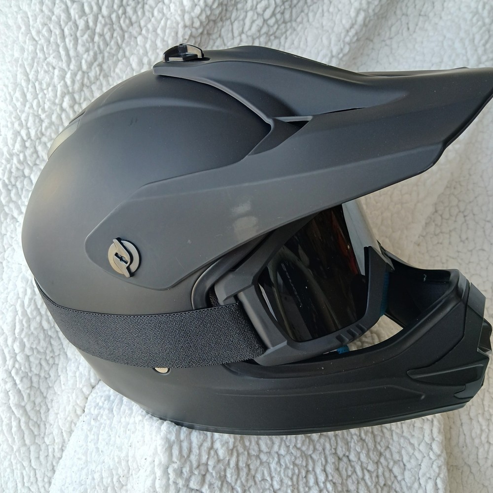 Helmet Roozo