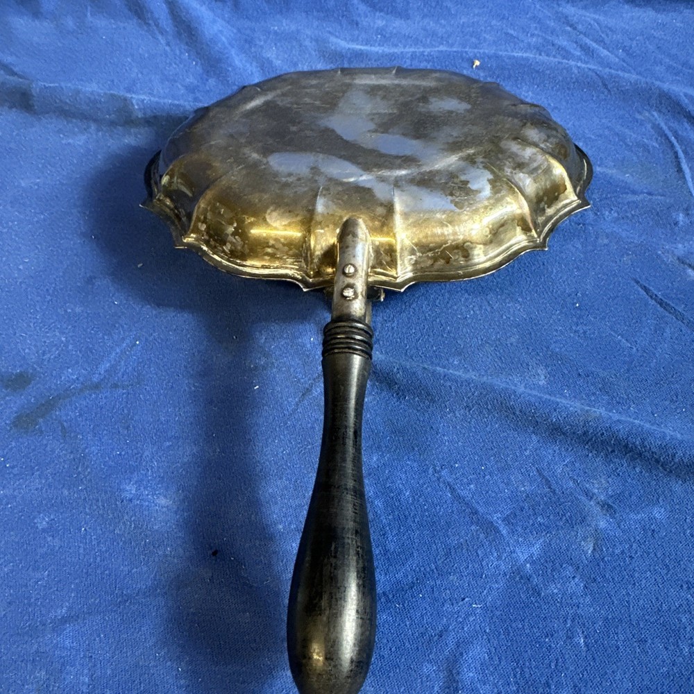 CHIPPENDALE INTERNATIONAL SILVER CO. #6323 SILVER PLATE SILENT BUTLER.