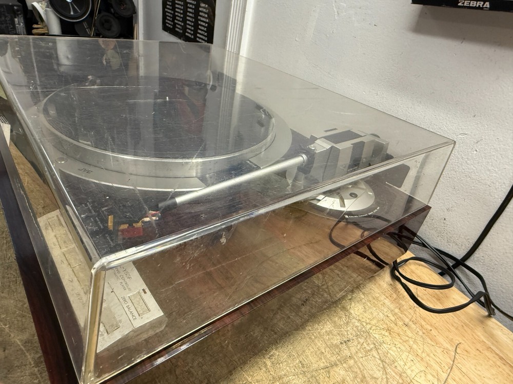 JVC QL-Y55F Quartz-Locked Fully-Automatic Turntable W/ Manual
