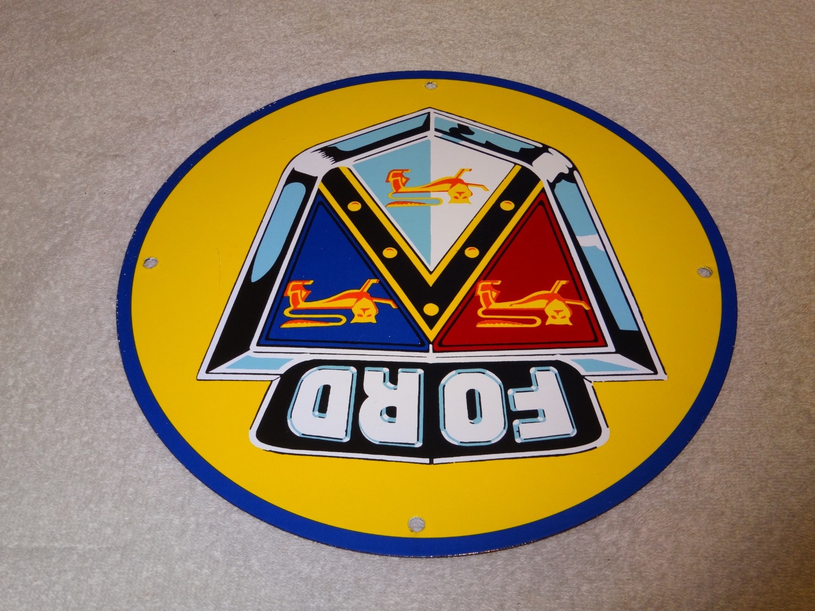 VINTAGE FORD MOTOR CO. JUBILEE LION PORCELAIN METAL CAR TRUCK GASOLINE OIL SIGN!