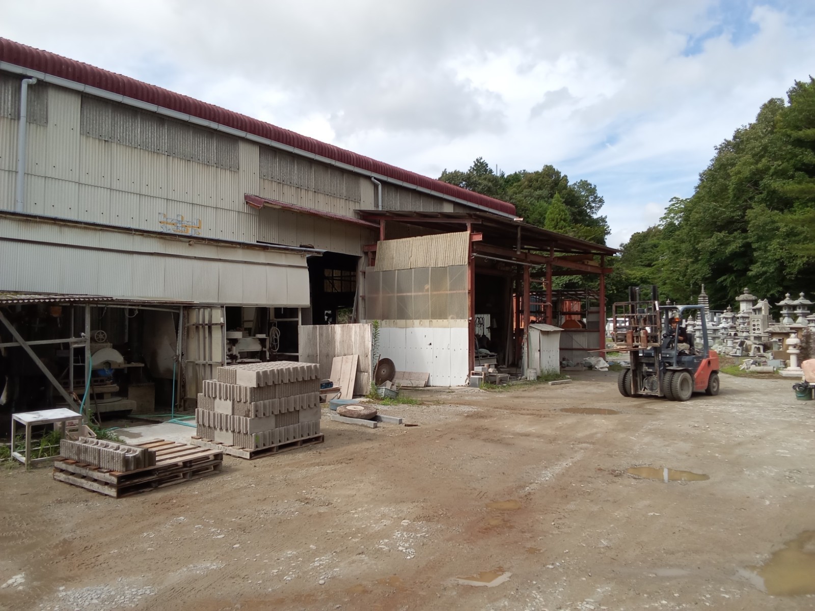 Small Granite Stone Water Bowl 8.6 in Chozubachi Japanese Garden Ornament Statue