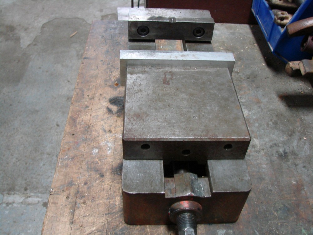 6" MACHINE VISE