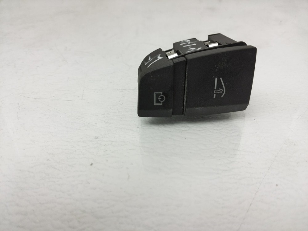 Audi A6 2011 Interior Dash Display Glovebox Switch 4L1-927-227-Vuv