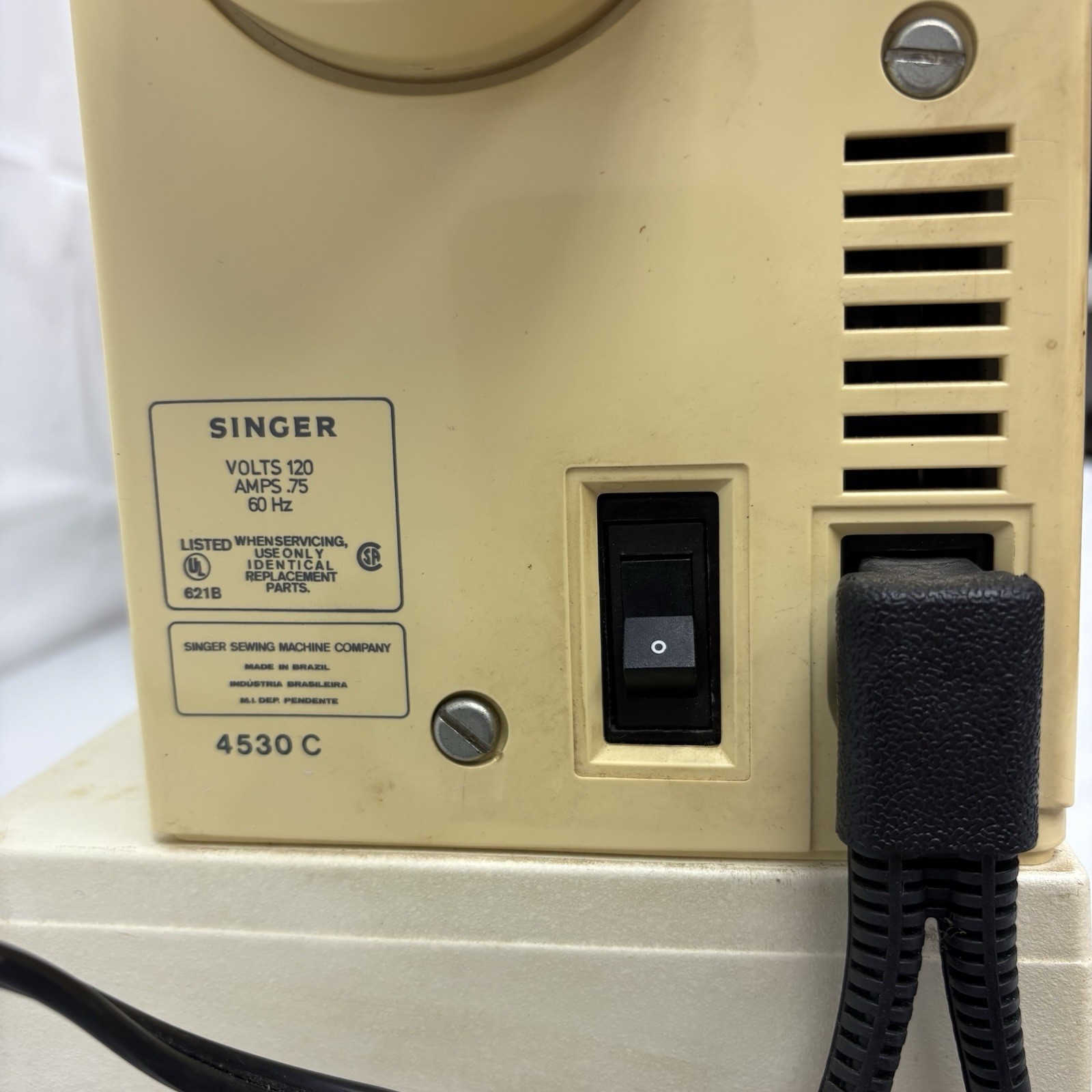 Singer Merritt 4530 Sewing Machine Portable - Tested - Read Description