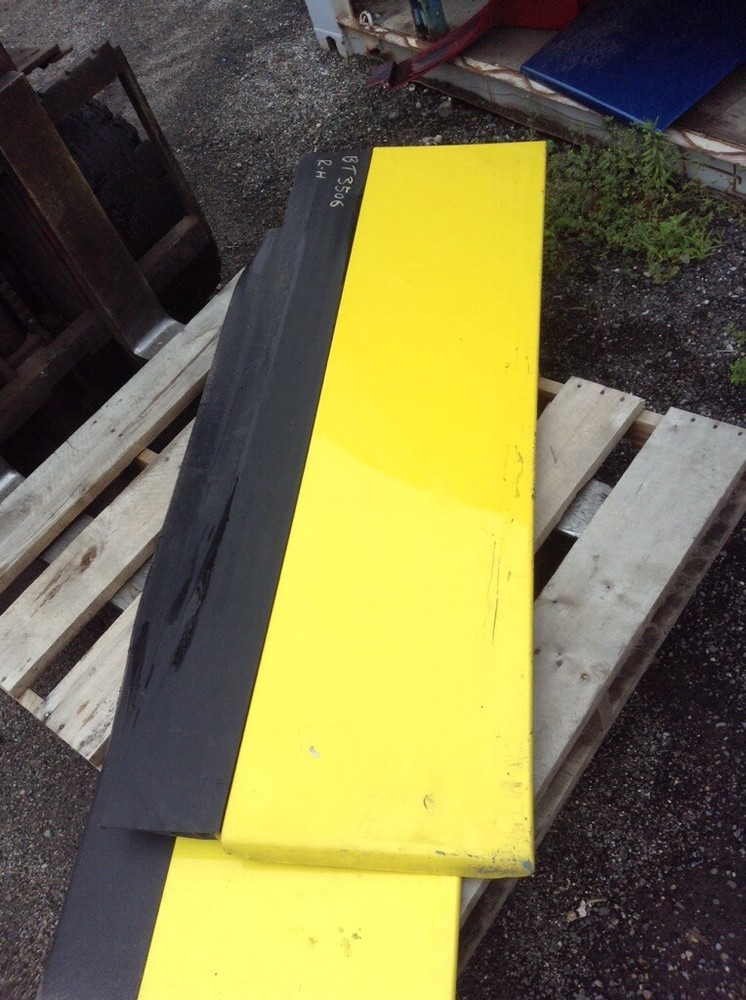 FREIGHTLINER CASCADIA Fairing Tag# 1014709