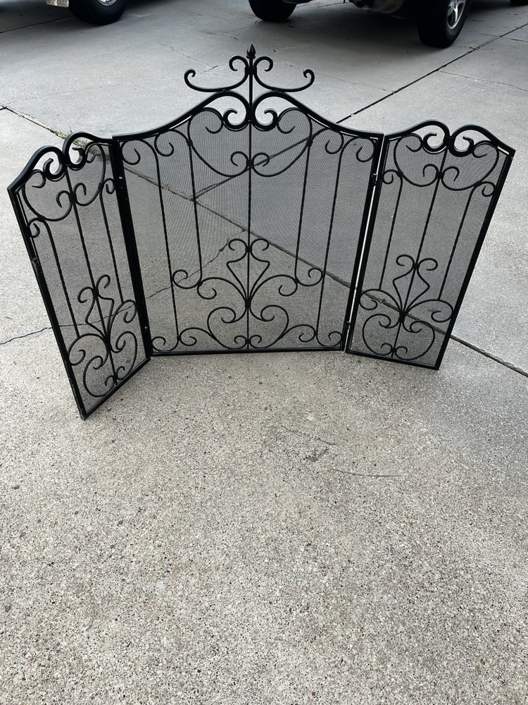 Black metal fireplace screen - Folds Flat - Nice Scrollwork