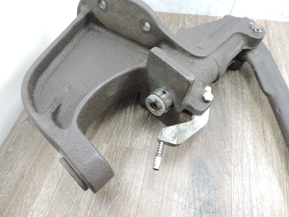 Herter's Super Model 3 Single Stage Reloading Press w/Primer Arm