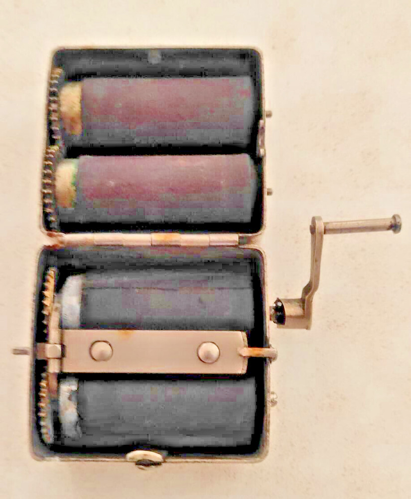 OLD RAZOR DOUBLE EDGE BLADE SHARPENER ROLLFIX GERMAN, REPAIRED WORKING