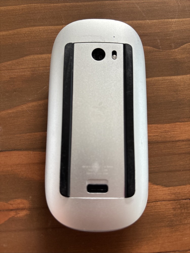 Apple A1314 & A1296 Wireless Keyboard and Mouse Combo White Bluetooth, USED