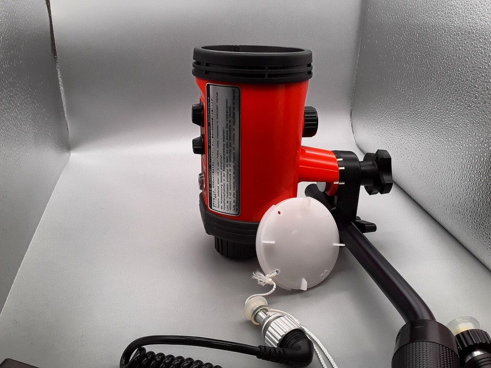 NIKONOS SB 105 UNDERWATER STROBE AND ACCESSORIES