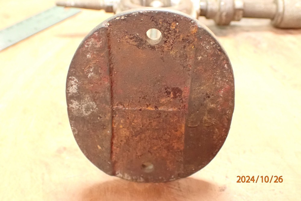 VINTAGE SMALL BELT DRIVE DRIVEN POLISHING GRINDING ARBOR
