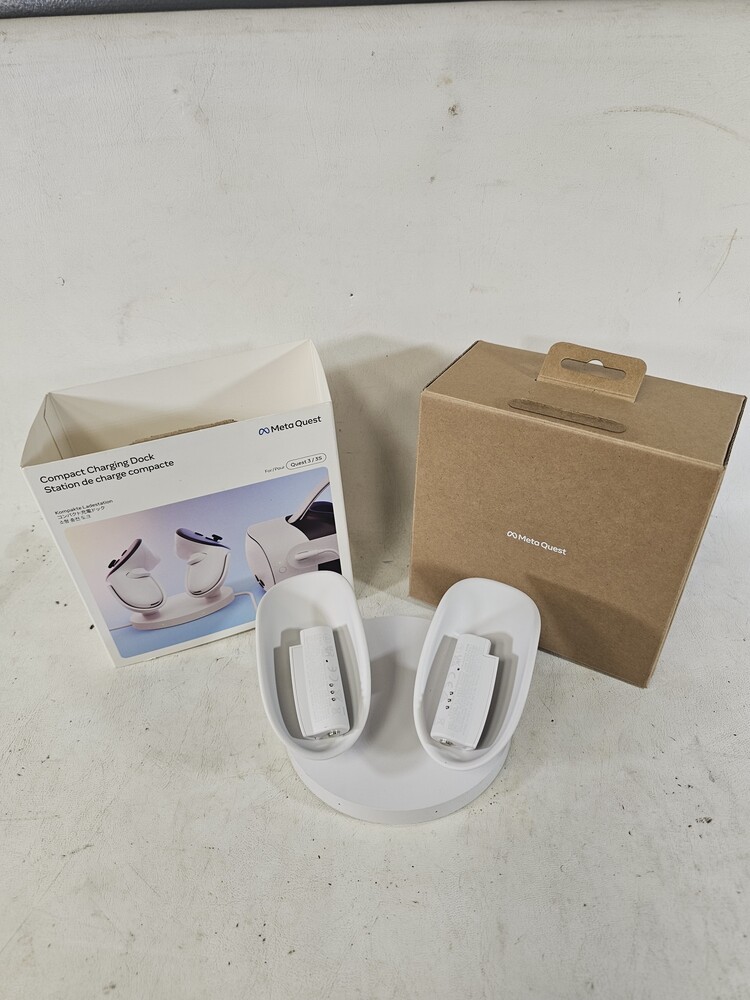 Meta Quest Compact Charging Dock M7K