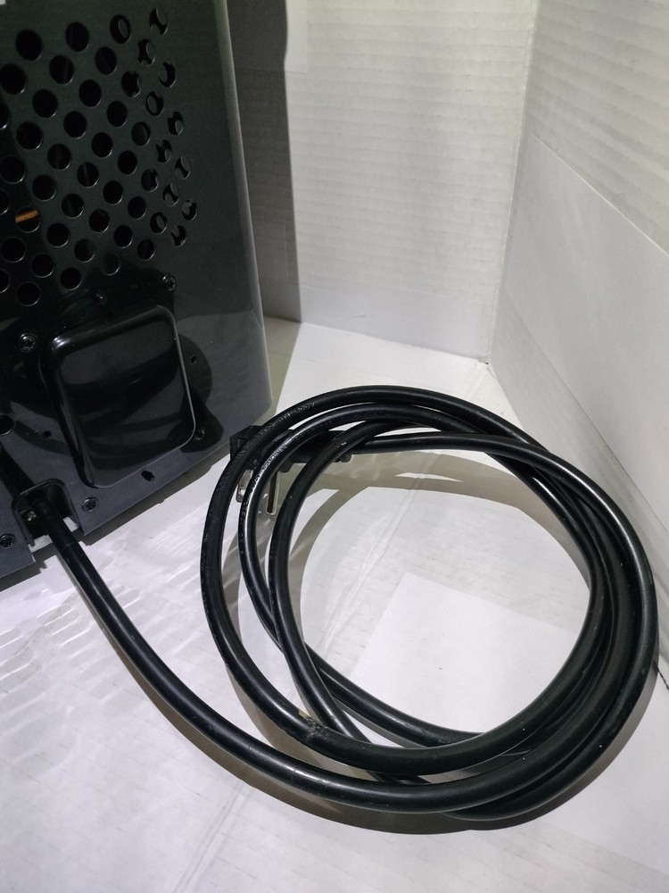 COOK'S ESSENTIALS 26 lbs Portable Compact Ice Machine - Black