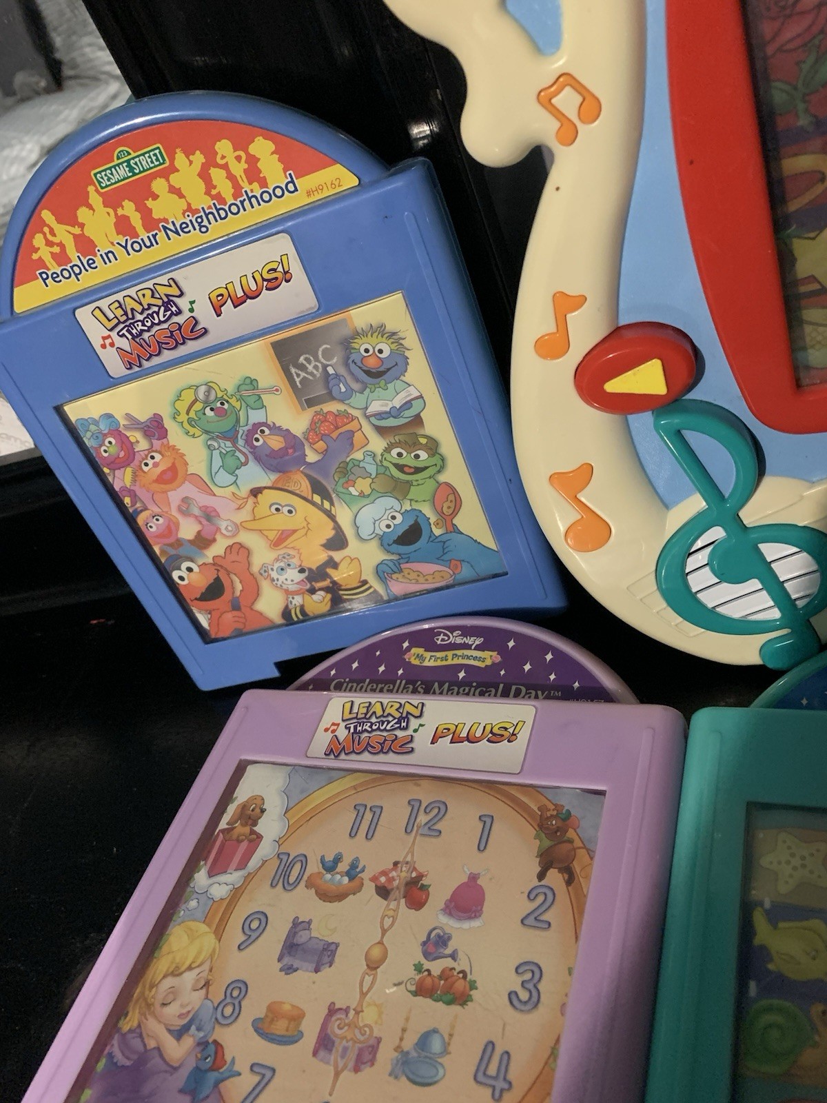 2002 Fisher Price Mattel Learn Through Music Interactive System W 8 Cartridges