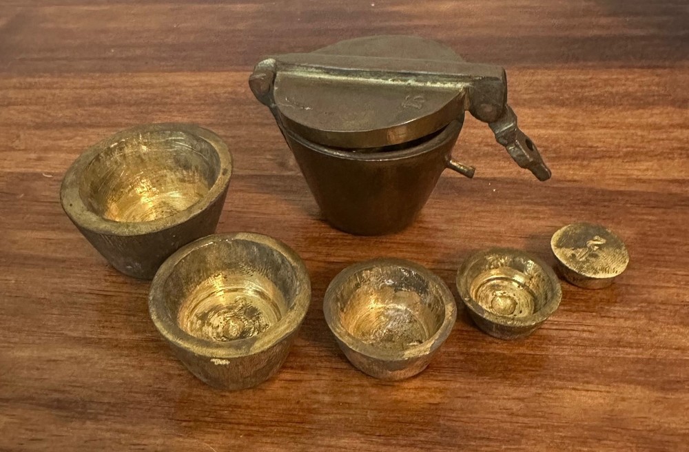 Antique 6 pc Bronze Nesting Apothecary Weights - Marked 16
