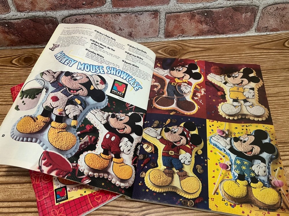 Wilton Cake Decorating Yearbook 1996 and Pattern Book 1996