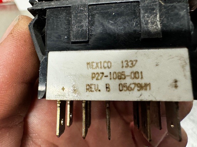 KENWORTH P27-1085-001 SWITCH-REGENERATION