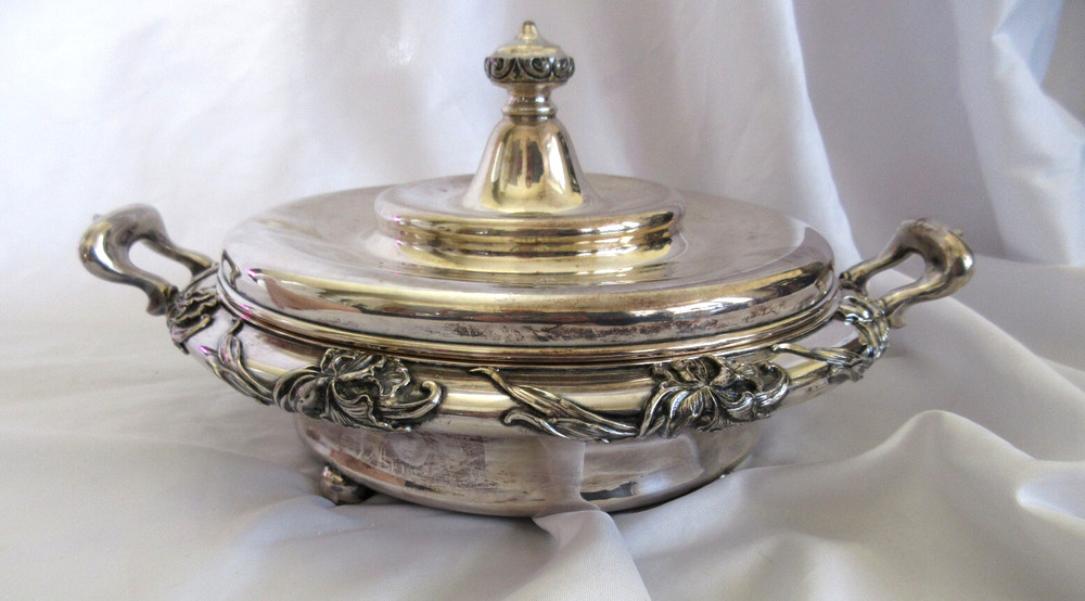 Wilcox Silverplate Co Quadruple Beautiful Floral Covered Serving Dish Insert EUC