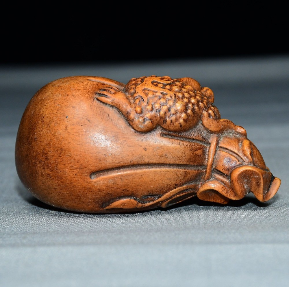 Exquisite Small Leaf Boxwood Golden Toad Handle
