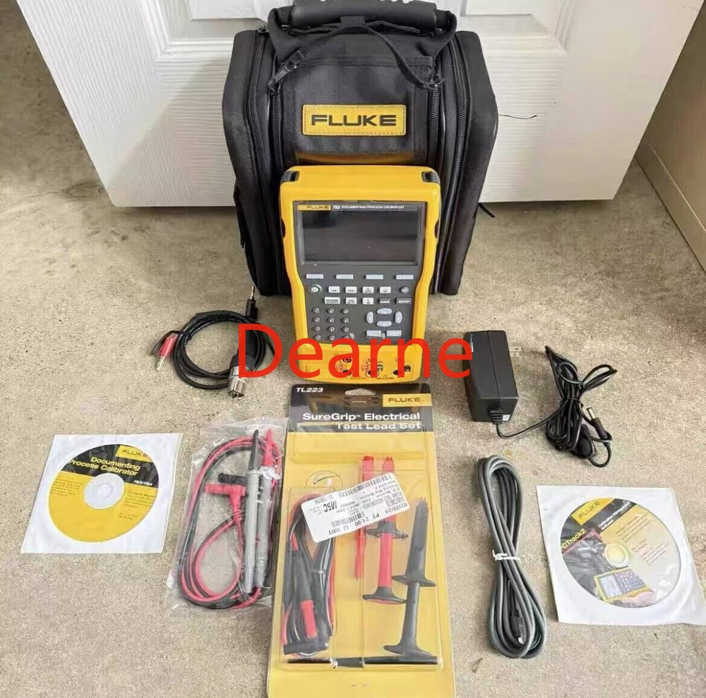 Fluke 753 Documenting Process Calibrator w/Accessories/NEW