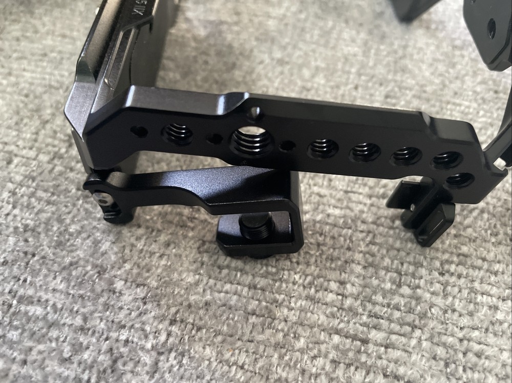 Neewer Camera Cage for RS2 RS3 Camera Cage Only - No Box