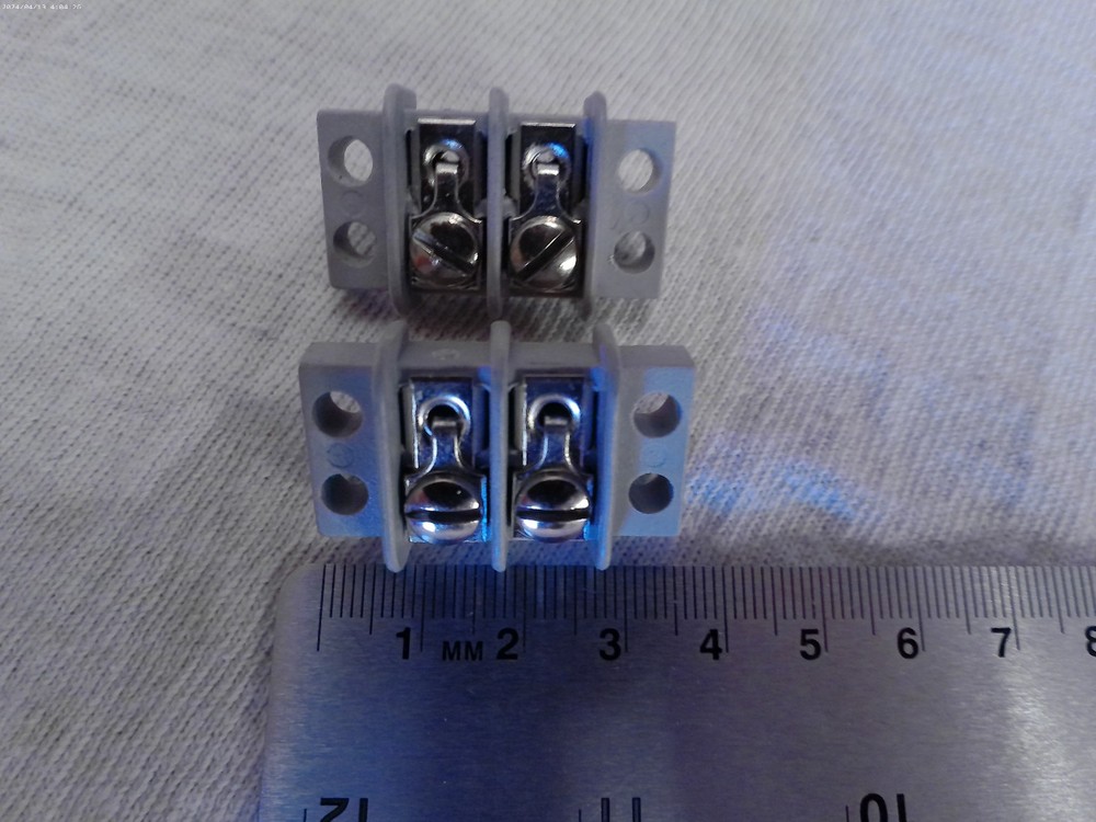 SET OF 4 TERMINAL BLOCKS 2 SIZES NOS