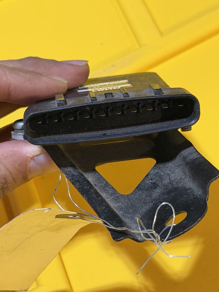 2001-2005 Lexus IS300 OEM Igniter Ignition Module Computer GOOD CONDITION