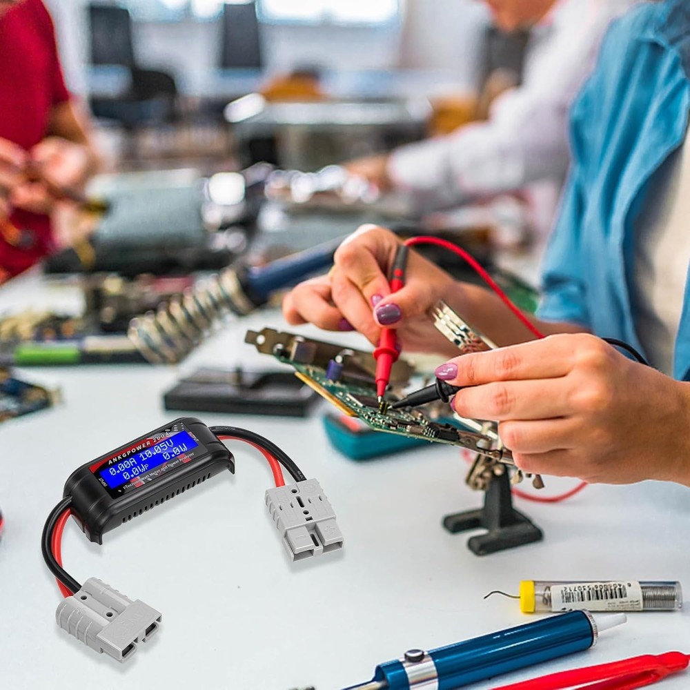 200A Power Analyzer with Digital LCD Screen for Voltage and Current Measurements