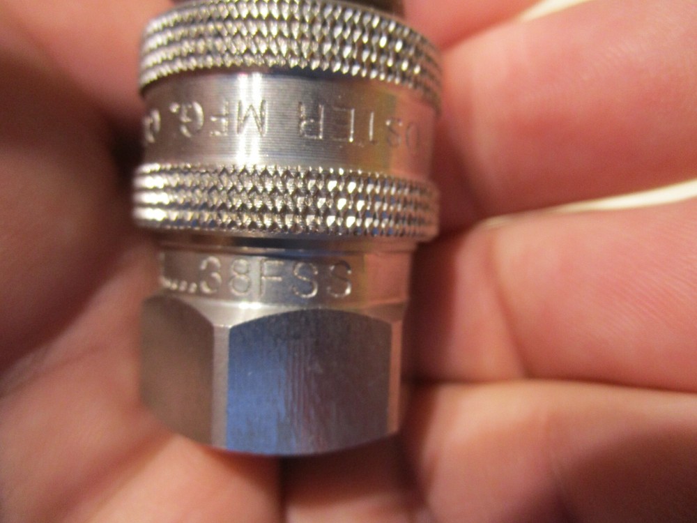 FOSTER 38FSS, 3/8" FNPT, QUICK CONNECT, 303SS, PLUG & COUPLING, F0067