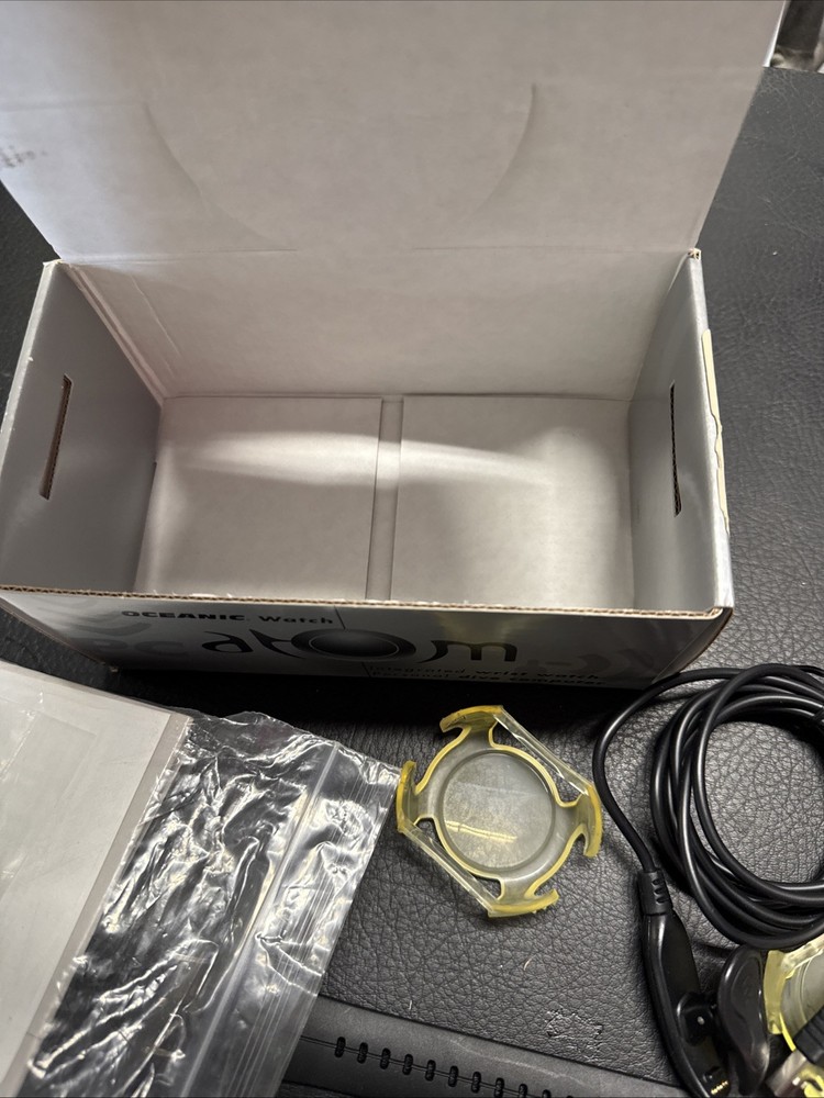 Oceanic Atom Air Integrated Dive Watch With Box A1