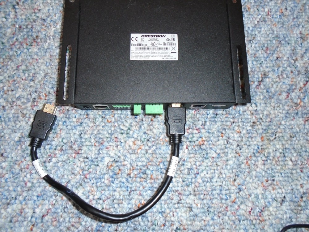 CRESTRON HD-RX-201-C-E Multiformat Switch and Receiver w/HDMI cable