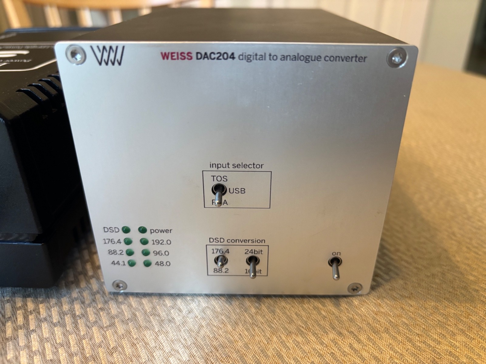 Weiss Dac204 and Sbooster power supply used