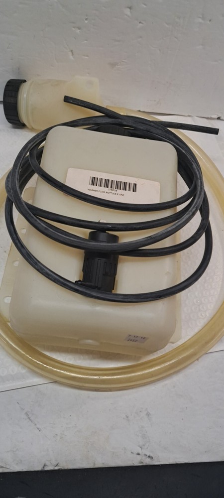 E-one PETERBILT/ FREIGHTLINER WINDSHIELD WASHER PUMP and tank 278028