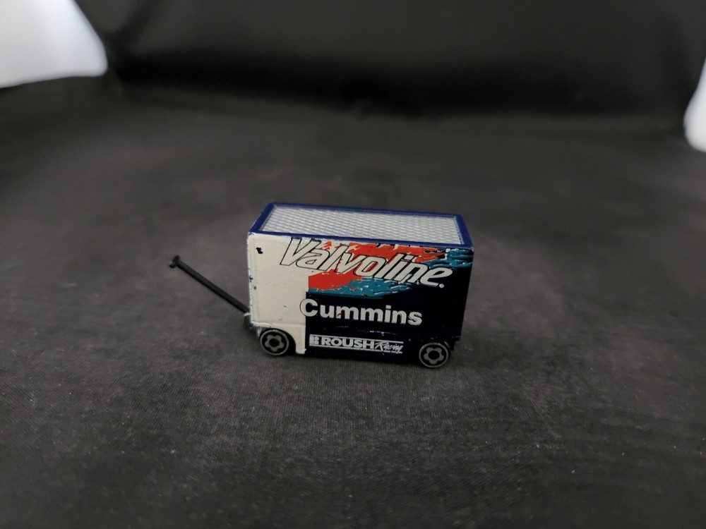 Hot Wheels 1997 Valvoline Cummins Tool Box Diecast