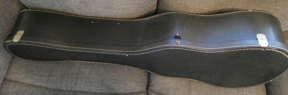 Harmony Classical Guitar - Model 762H910 - c. 1962 - original case.