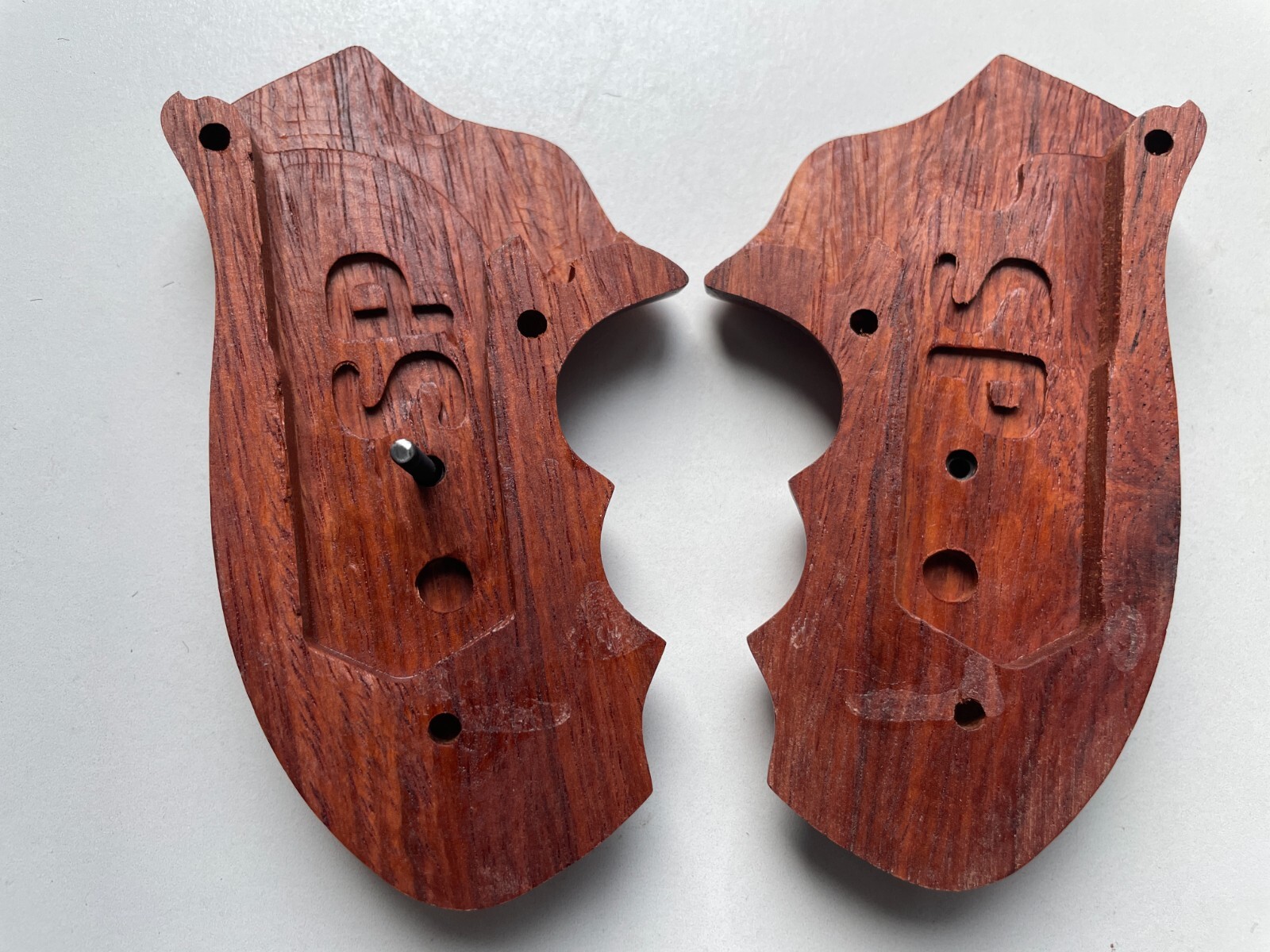 Remade Grip For Ruger SP 101 Checker Hardwood Finger Groove Hardwood decoreate