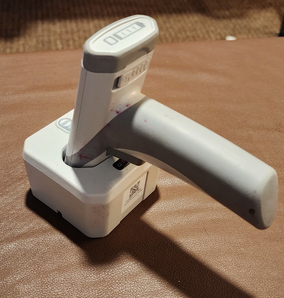 Code CR2702 Code Reader With Battery & Charger, NO CORD, Used, Condition Unknown