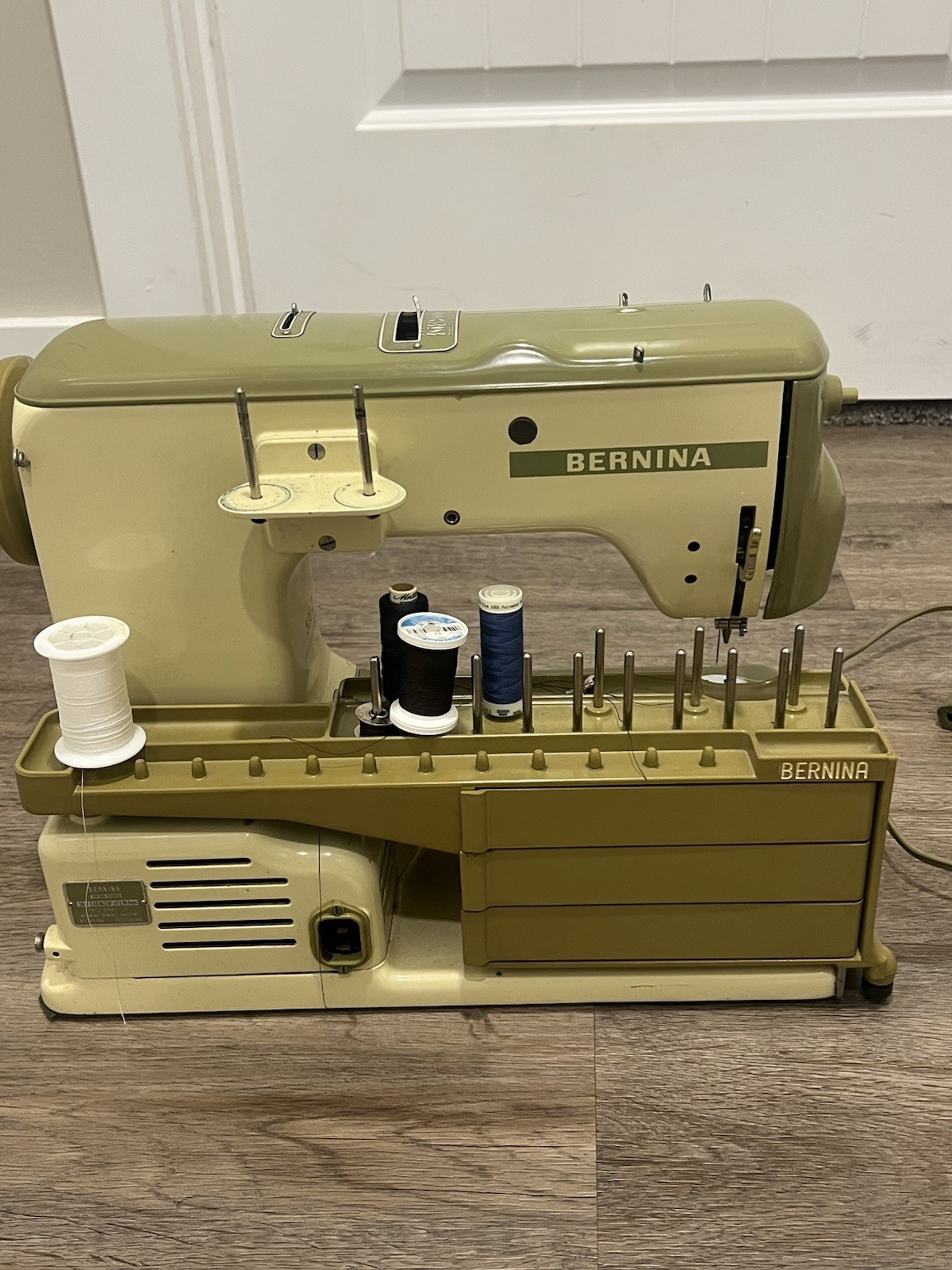 Vintage Bernina 530-2 Sewing Machine W/ Foot Pedal