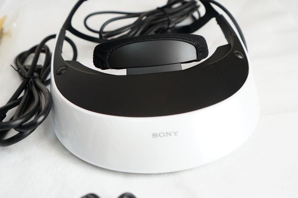 SONY Personal 3D Viewer HMZ-T2