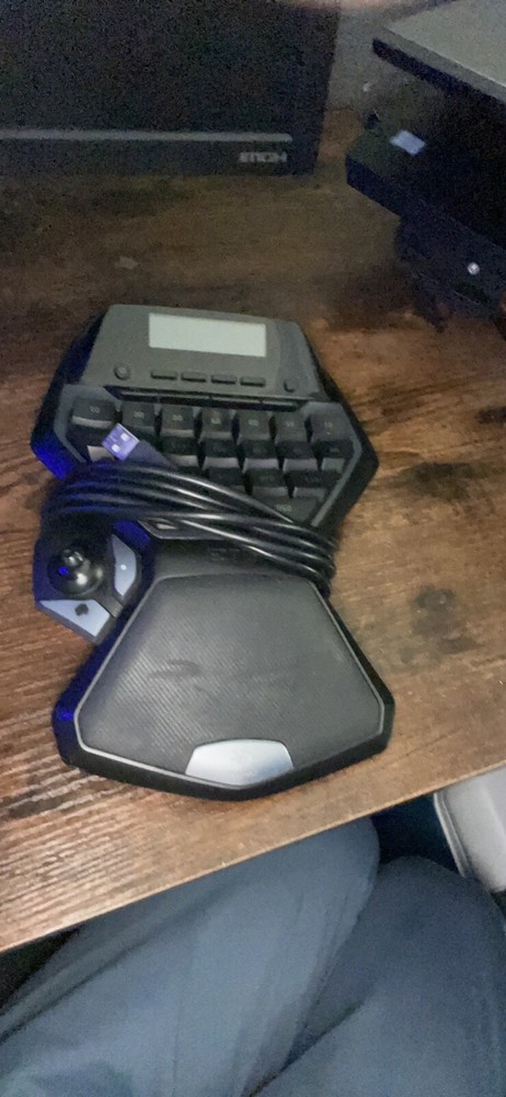 Logitech G13 Advanced Gamepad Programmable Gameboard