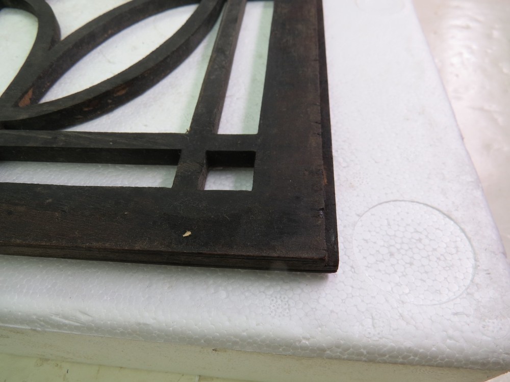 Edison Diamond Disc Sheraton C-150 Phonograph Grille